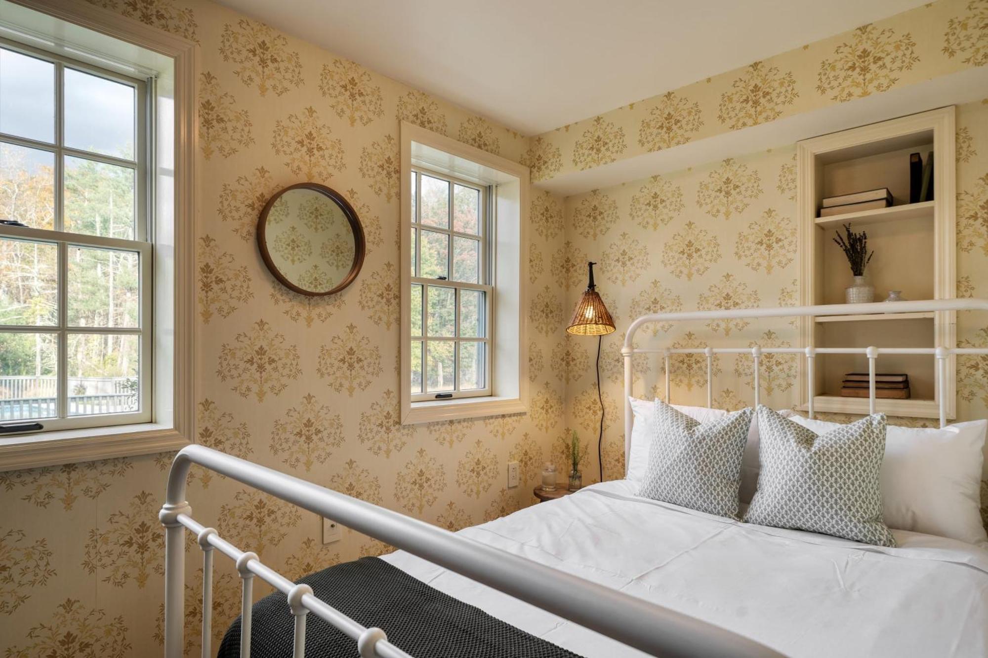 Cortland By Avantstay Charming Heritage Estate W Private Lake Pool Saugerties Kültér fotó